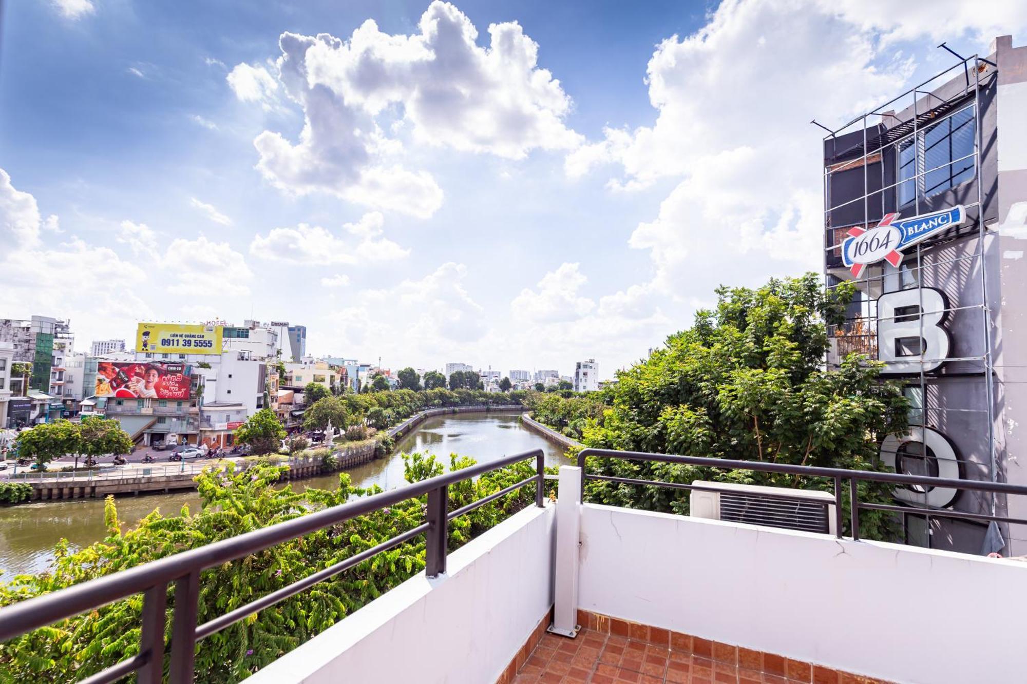 Cozy Riverview Of Livinginn Ho-Chi-Minh-Stadt Exterior foto